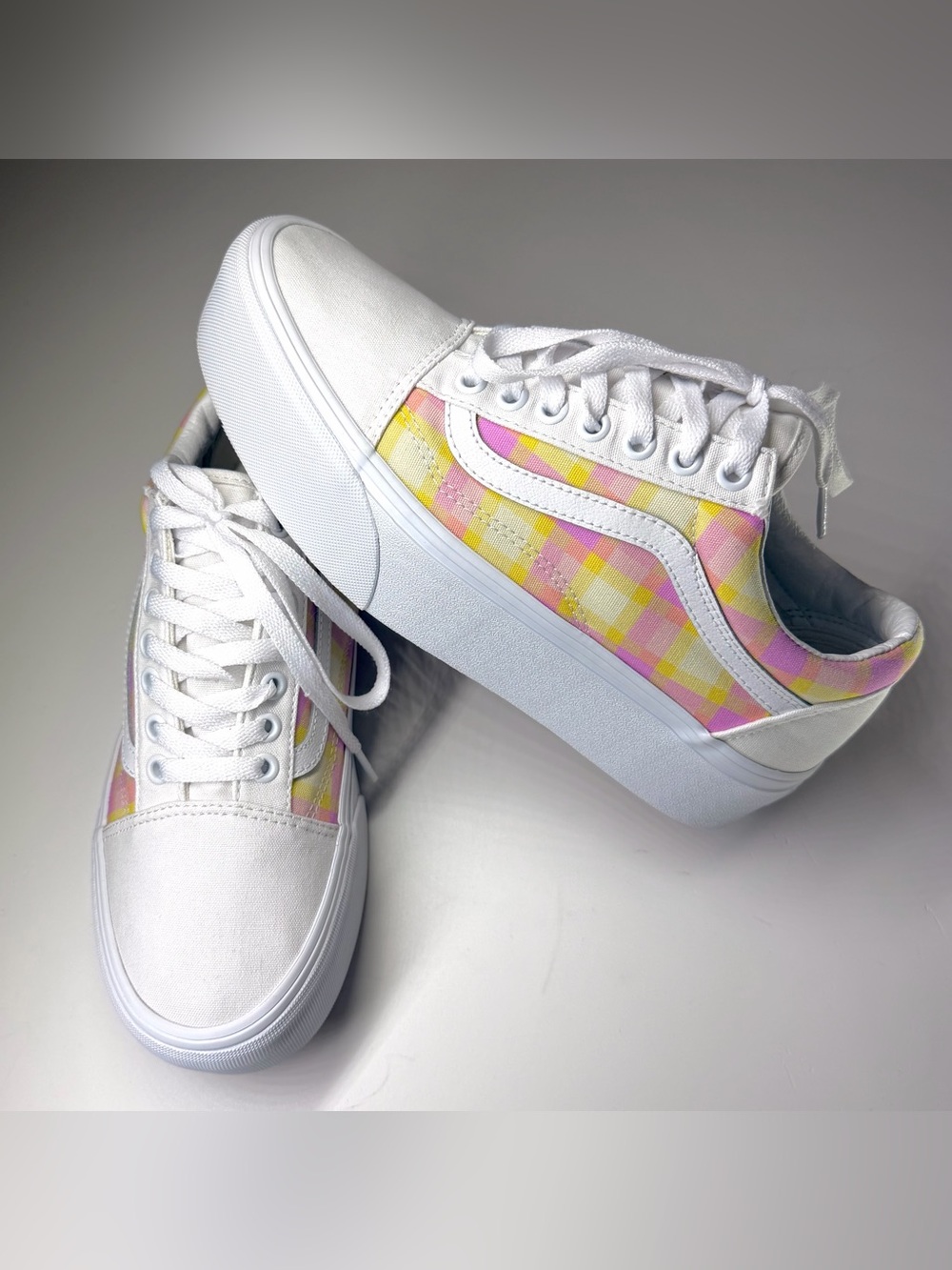 Vans Women’s Old Skool Stackform Pastel Pink Plaid Platform sneakers Size- 9.5